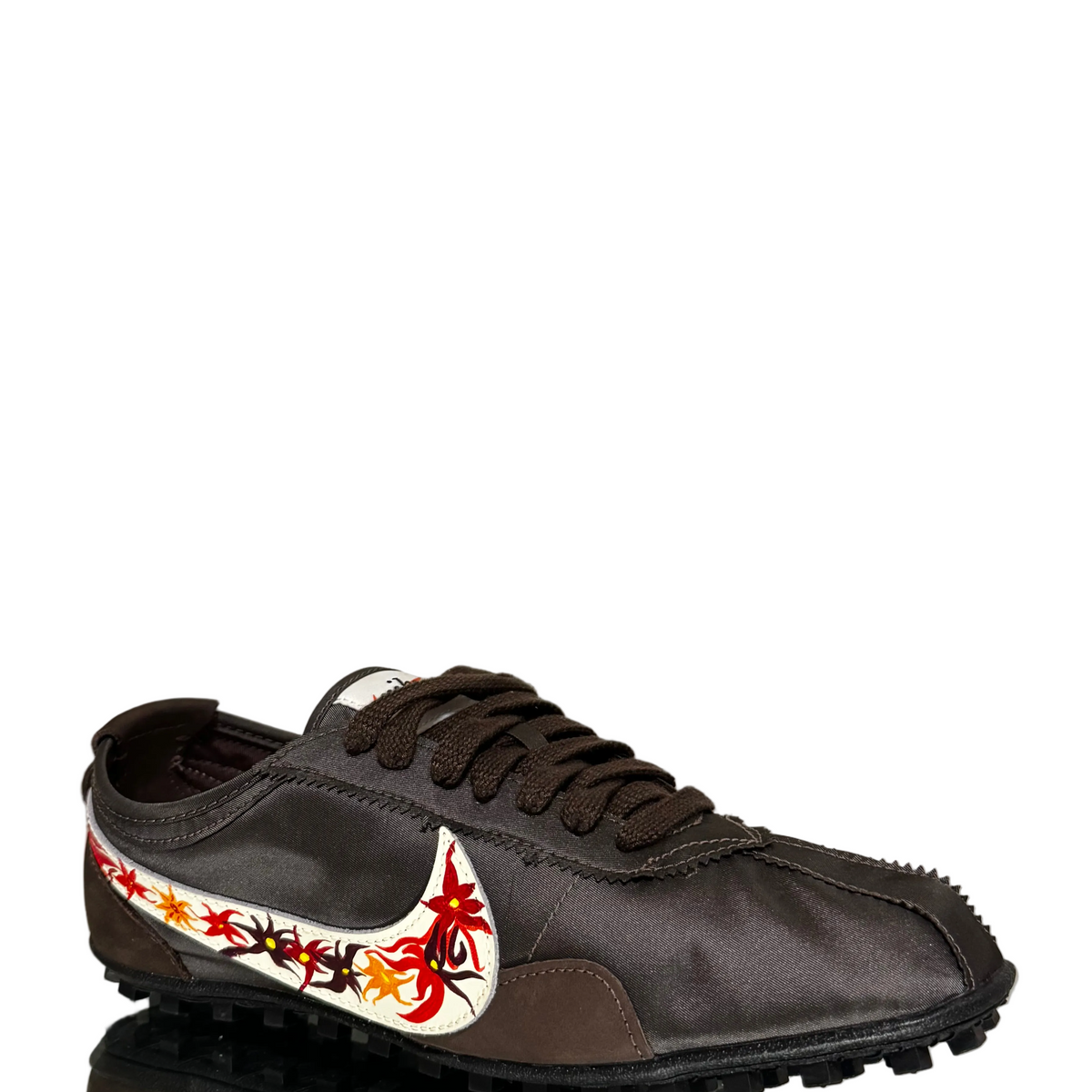Floura Flame Moon Nike